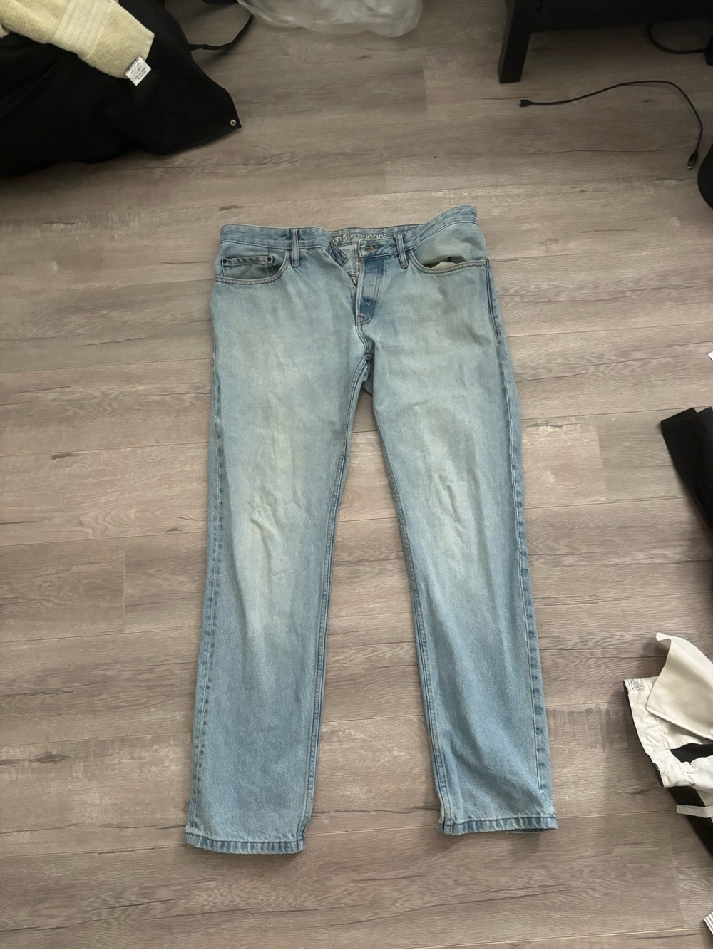 Calvin Klein Jeans Men's Light Wash Straight Jeans